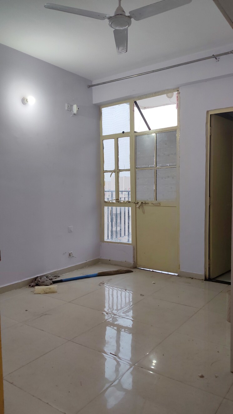 undefined, signature-global-solera-2 2 Bedroom 577 Sq.Ft. Apartment In Sector 107 Gurgaon 8348521