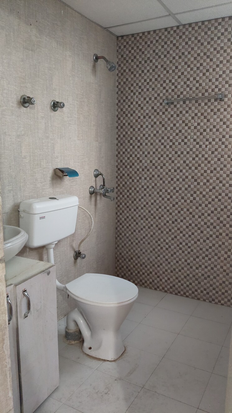 Bathroom, signature-global-solera-2 2 Bedroom 577 Sq.Ft. Apartment In Sector 107 Gurgaon 8348521