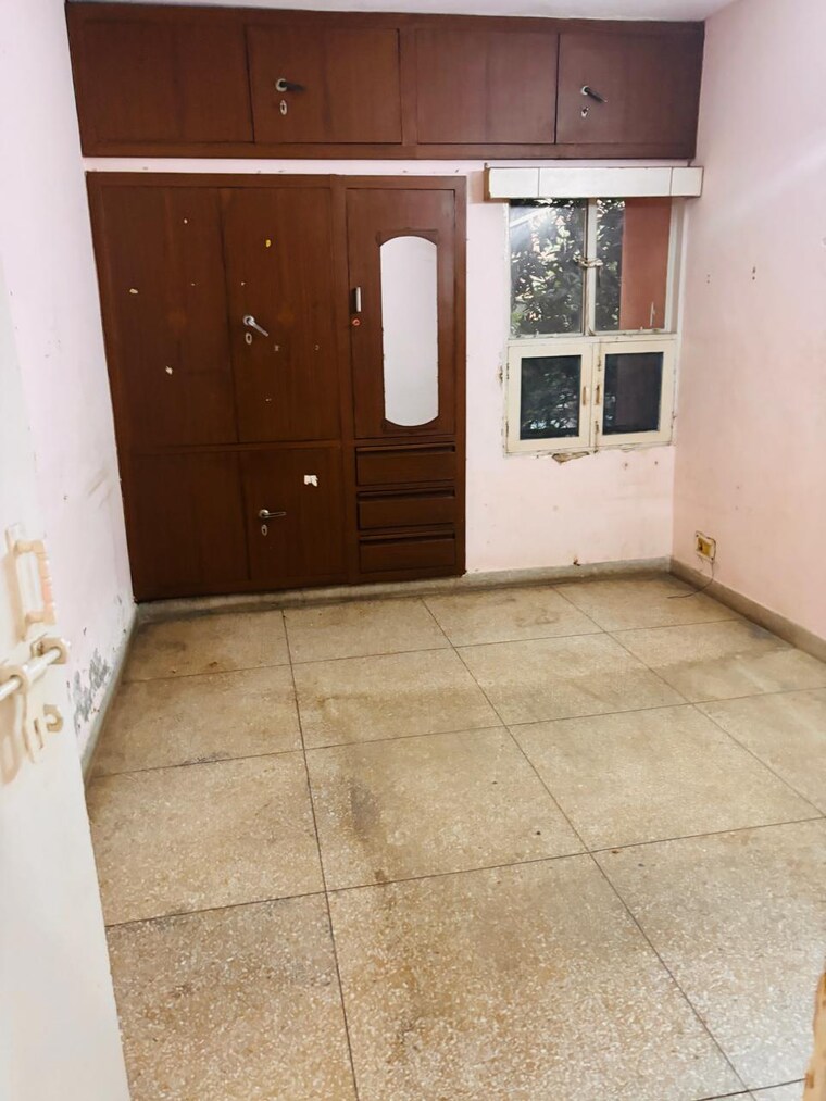 Room, ip extension 3 Bedroom 1250 Sq.Ft. Apartment In Ip Extension Delhi 8348588