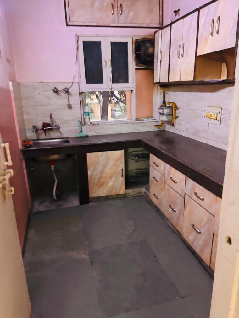 Kitchen, ip extension 3 Bedroom 1250 Sq.Ft. Apartment In Ip Extension Delhi 8348588