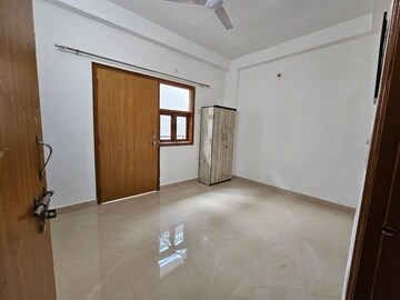 2 BHK Apartment For Rent in Saket