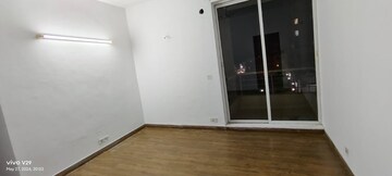 Room in 2 BHK Apartment at One Indiabulls, Sector 104 – for Rent