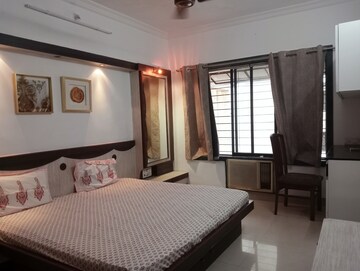 Bedroom in 2 BHK Apartment at K Raheja Raheja Residency, Malad East – for Rent