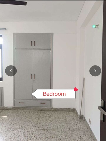 Bathroom in 3.5 BHK Apartment at Abhinandan CGHS, Sector 51 – for Rent