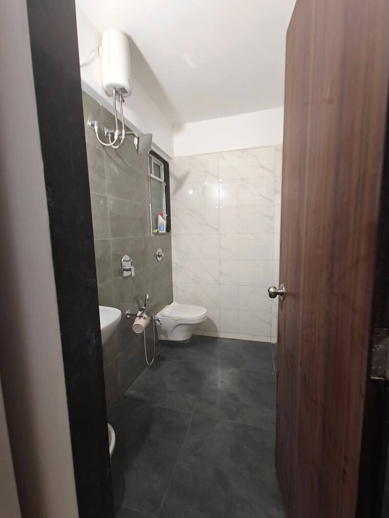 Bathroom, shraddha-pratham 1 Bedroom 457 Sq.Ft. Apartment In Borivali East Mumbai 8348745