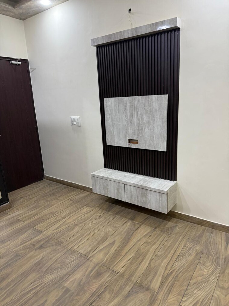 Room, madhavpuram 4 Bedroom 162 Sq.Yd. Builder Floor In Madhavpuram Meerut 8348771