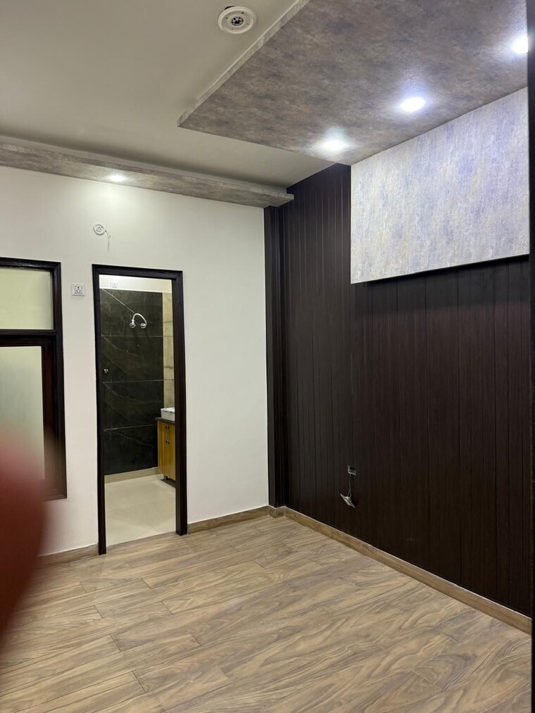 Room, madhavpuram 4 Bedroom 162 Sq.Yd. Builder Floor In Madhavpuram Meerut 8348771