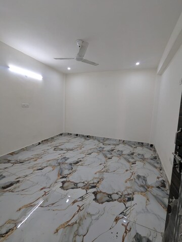 Bedroom in 2 BHK Apartment at Saket – for Rent
