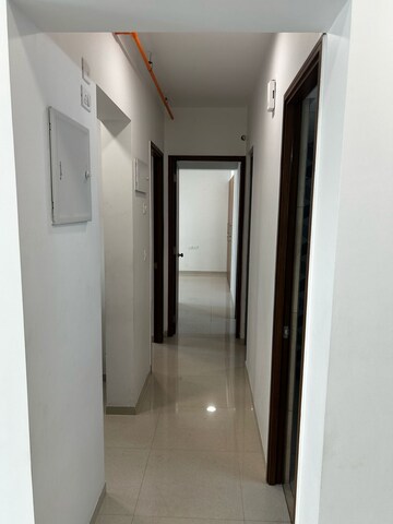 2 BHK Apartment For Rent in Kalpataru Immensa, Kolshet Road