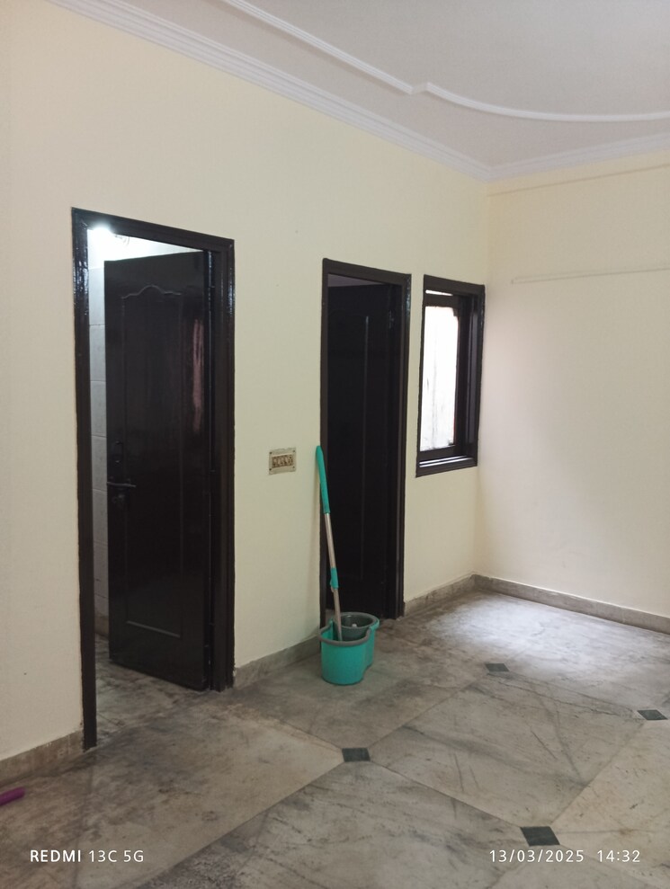 Room, shalimar garden 2 Bedroom 900 Sq.Ft. Builder Floor In Shalimar Garden Ghaziabad 8348814