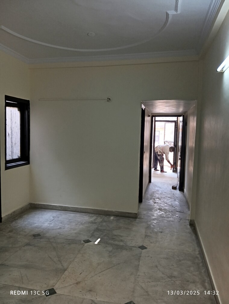 Room, shalimar garden 2 Bedroom 900 Sq.Ft. Builder Floor In Shalimar Garden Ghaziabad 8348814