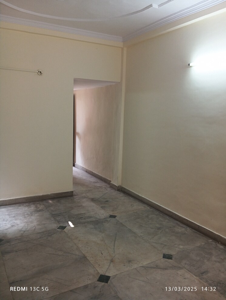 Room, shalimar garden 2 Bedroom 900 Sq.Ft. Builder Floor In Shalimar Garden Ghaziabad 8348814