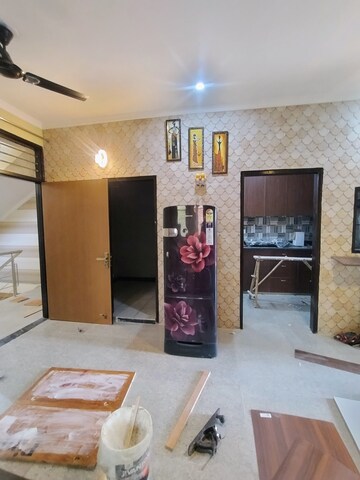Bedroom in 3 BHK Builder Floor at Sector 40 – for Rent
