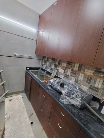 Kitchen in 3 BHK Builder Floor at Sector 40 – for Rent