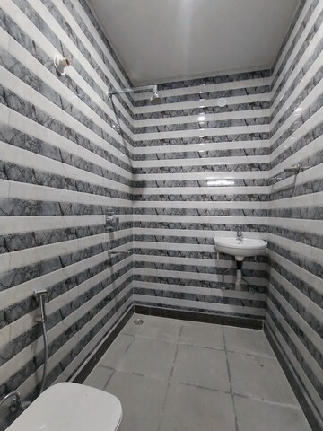 Staircase in 3 BHK Builder Floor at Sector 40 – for Rent