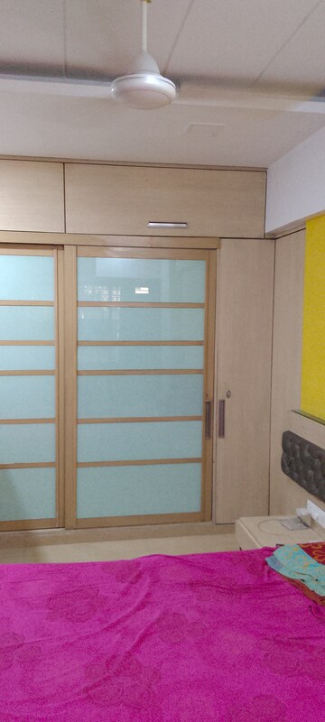 Room in 2 BHK Apartment at Kanchan - Mrig Apartment, Andheri East – for Rent