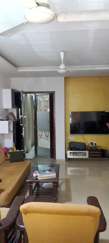 Furnished Amenities in 2 BHK Apartment at Kanchan - Mrig Apartment, Andheri East – for Rent