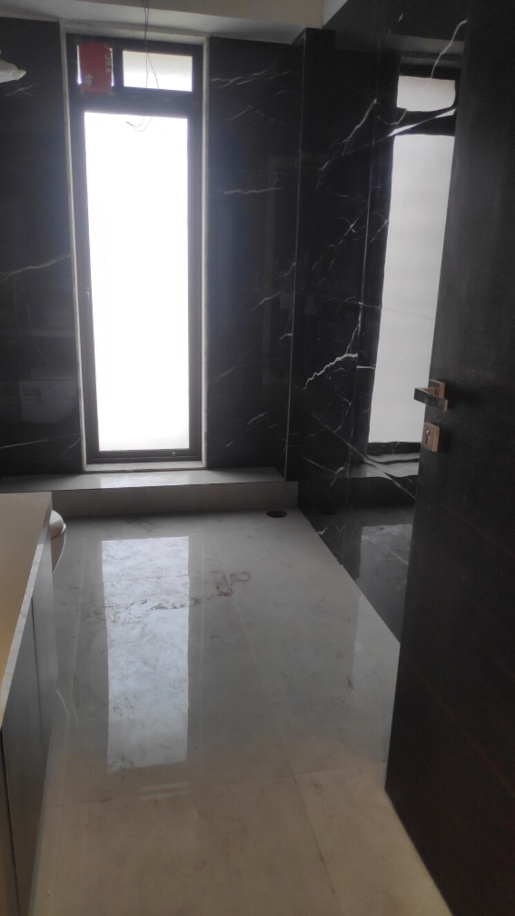 Bathroom, lake-front-solitaire 3 Bedroom 2000 Sq.Ft. Apartment In Powai Mumbai 8348879