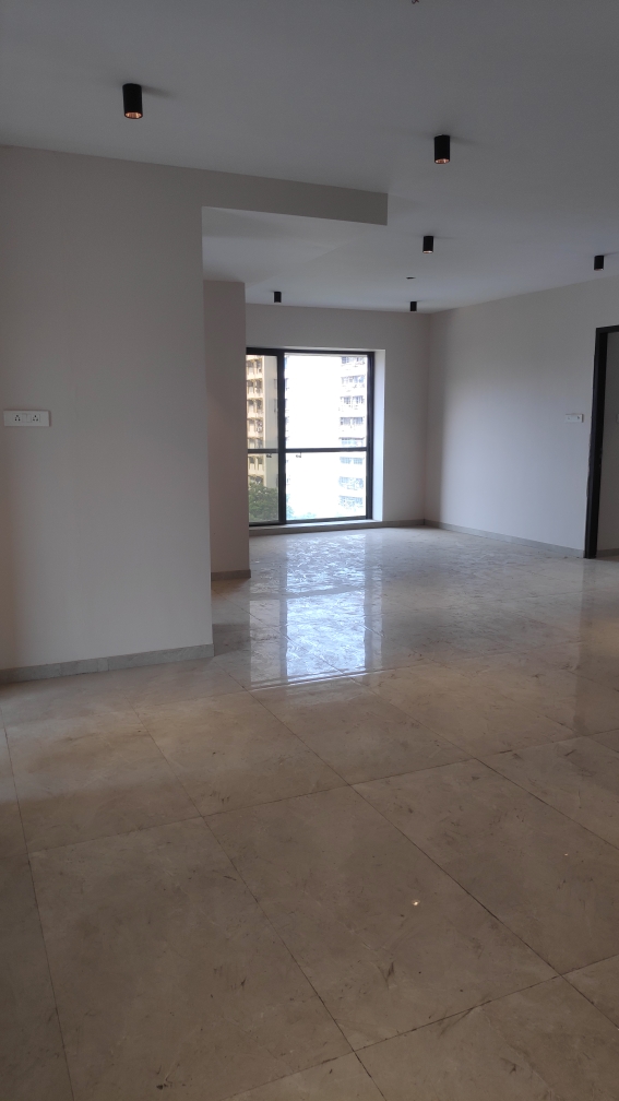 3 BHK + Extra Room 2000 Sq.Ft. Apartment in Lake Front Solitaire