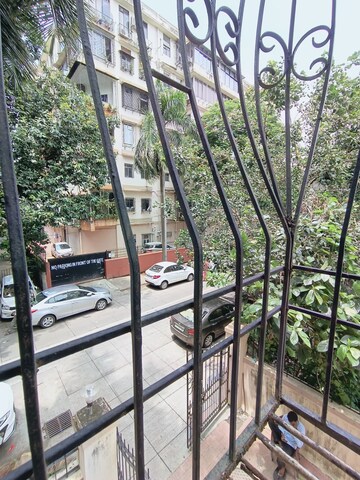 Balcony in 1 BHK Apartment at Owners Court, Apollo Bunder – for Rent