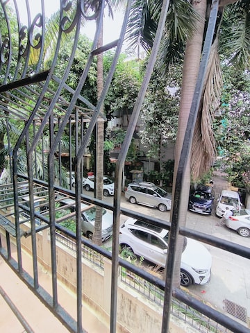 Balcony in 1 BHK Apartment at Owners Court, Apollo Bunder – for Rent