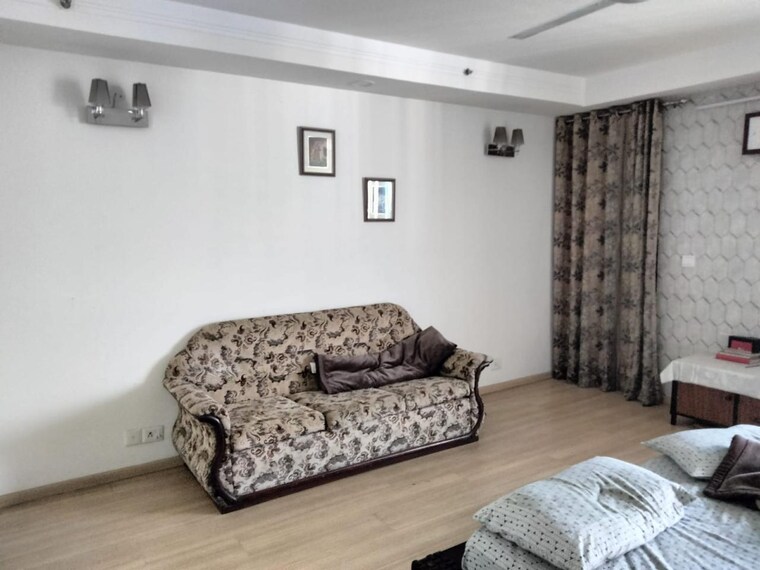 Living Room, pioneer-park-phase-1 3 Bedroom 1795 Sq.Ft. Apartment In Sector 61 Gurgaon 8348909