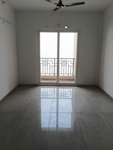 Room in 3 BHK Apartment at ACE Parkway, Sector 150 – for Rent