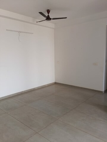 Room in 3 BHK Apartment at ACE Parkway, Sector 150 – for Rent
