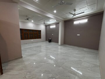 Room in 4 BHK Independent House at Naubasta Kala – for Rent