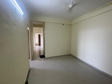 Room in 2 BHK Apartment at Pyramid Heights, Sector 85 – for Rent
