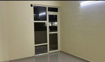 Room in 2 BHK Apartment at Pyramid Heights, Sector 85 – for Rent
