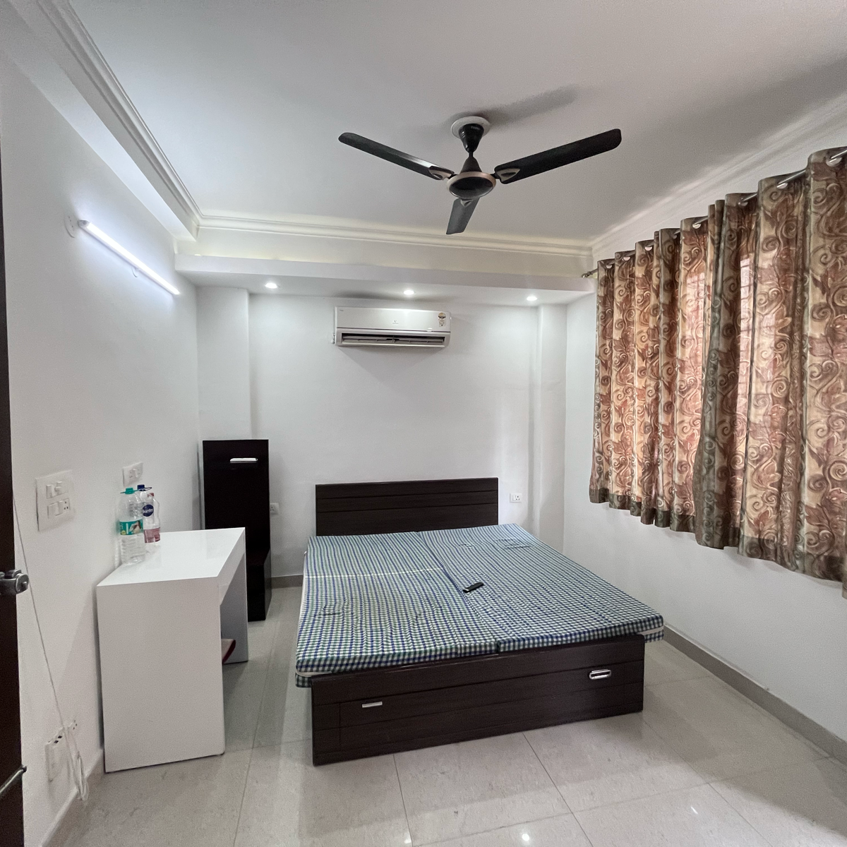 2 BHK + Extra Room Builder Floor For Rent in Ansal Sushant Lok I