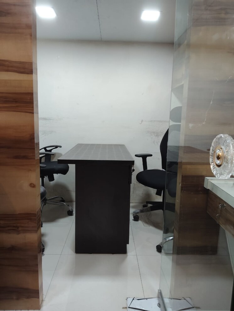 Team Area, express-zone Commercial Office Space 125 Sq.Ft. In Malad East Mumbai 8349164