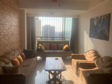 Team Area in 2 BHK Apartment at Lake Florence, Powai – for Rent