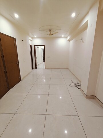 3 BHK Builder Floor For Rent in Sector 43
