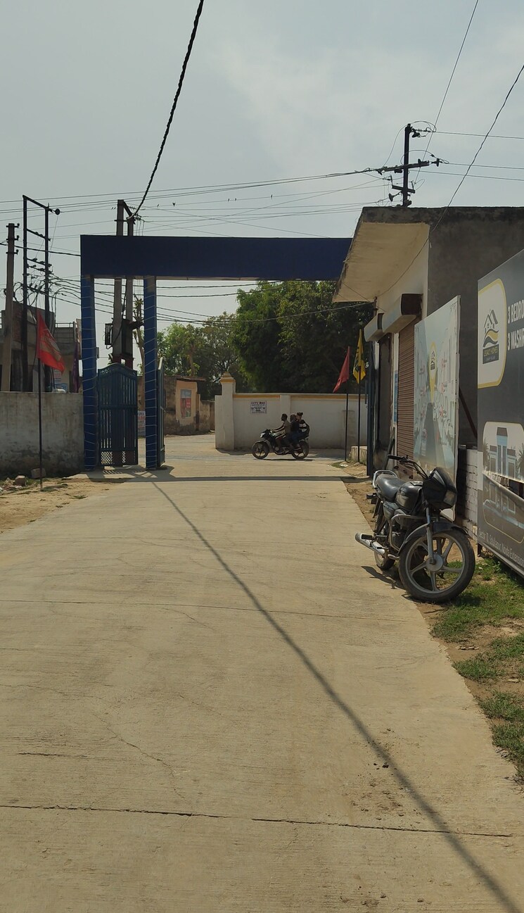 undefined, sector 10 greater noida  100 Sq.Yd. Plot In Sector 10 Greater Noida Greater Noida 8349330