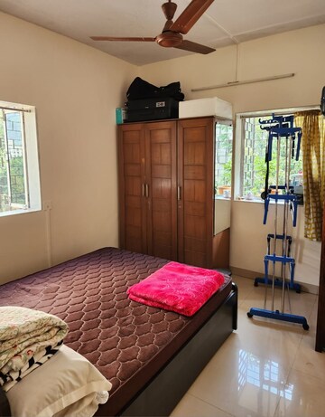 Bedroom in 1 BHK Apartment at Bandra West – for Rent