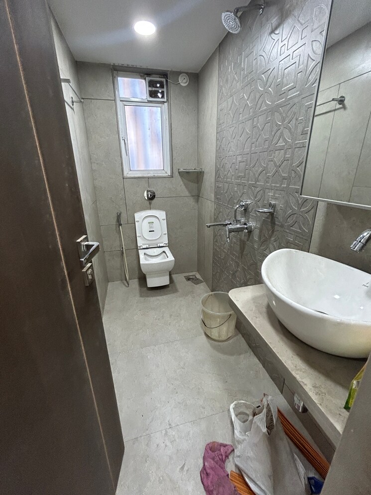 Bathroom, gurukrupa-ghanshyam 2 Bedroom 650 Sq.Ft. Apartment In Naidu Colony Mumbai 8349356