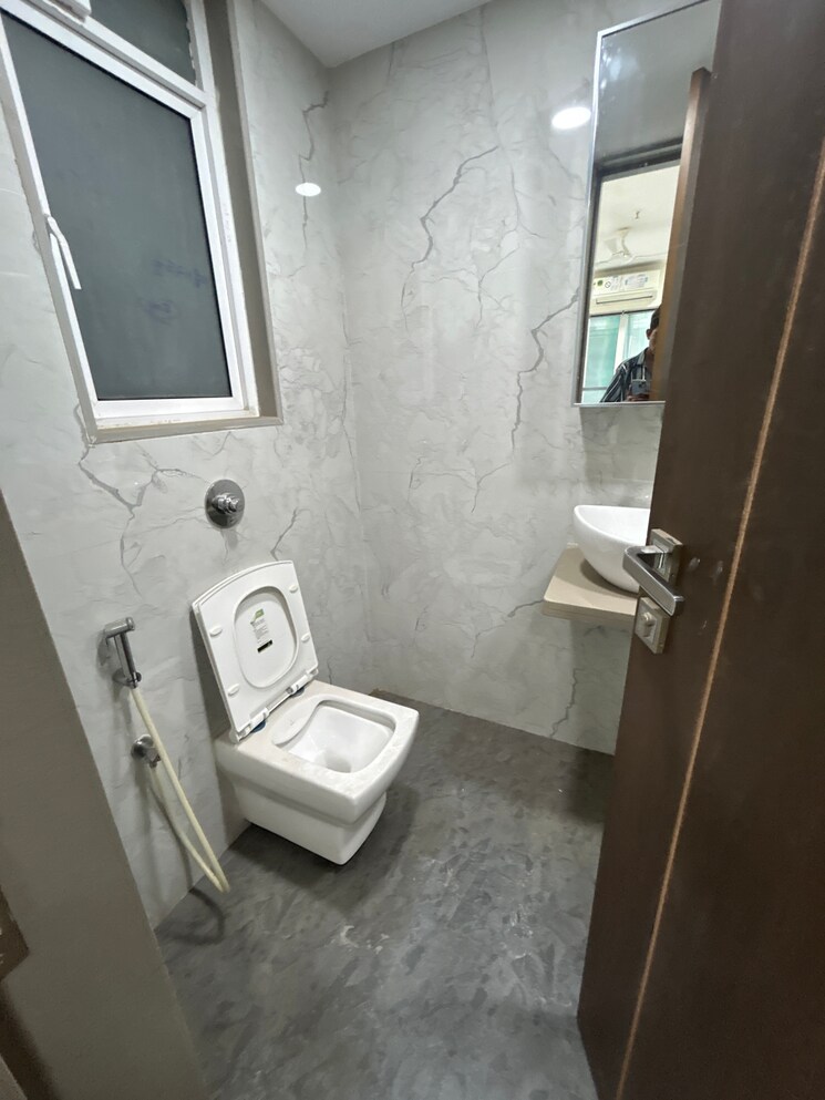 Bathroom, gurukrupa-ghanshyam 2 Bedroom 650 Sq.Ft. Apartment In Naidu Colony Mumbai 8349356