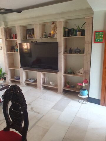 Room in 2 BHK Apartment at Bandra West – for Rent