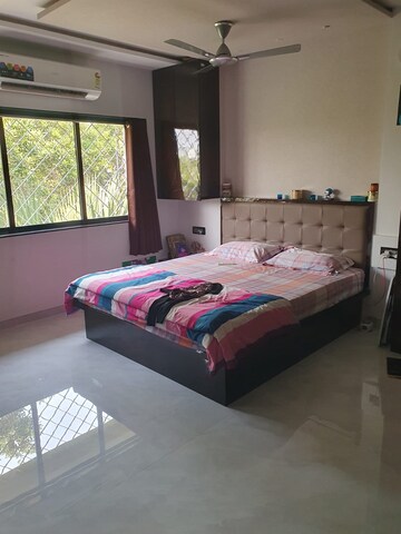Bedroom in 2 BHK Apartment at Bandra West – for Rent