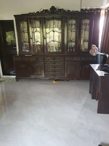 Room in 2 BHK Apartment at Bandra West – for Rent