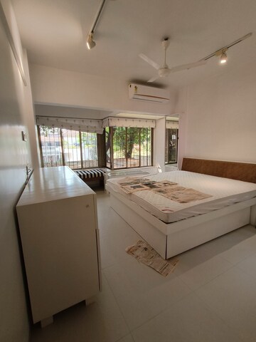 Bedroom in 2 BHK Apartment at Bandra West – for Rent