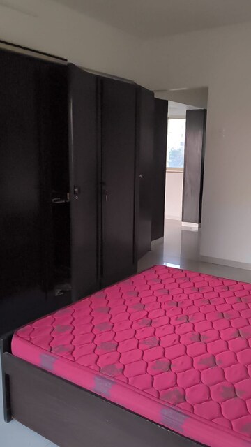 Bedroom in 2.5 BHK Apartment at Bandra West – for Rent