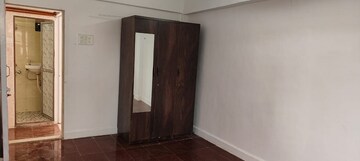 Room in 1 BHK Apartment at Bandra West – for Rent