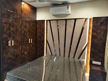 Bedroom in 1 BHK Apartment at Bandra West – for Rent