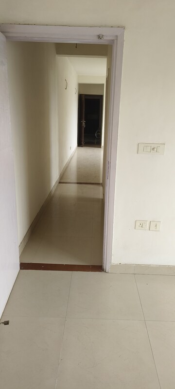 Building Lobby in 2 BHK Builder Floor at BPTP Parkland Pride, Sector 77 – for Sale