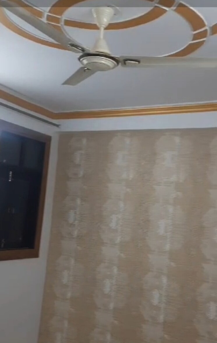 Room, sector 72 1 Bedroom 680 Sq.Ft. Builder Floor In Sector 72 Noida 8349541