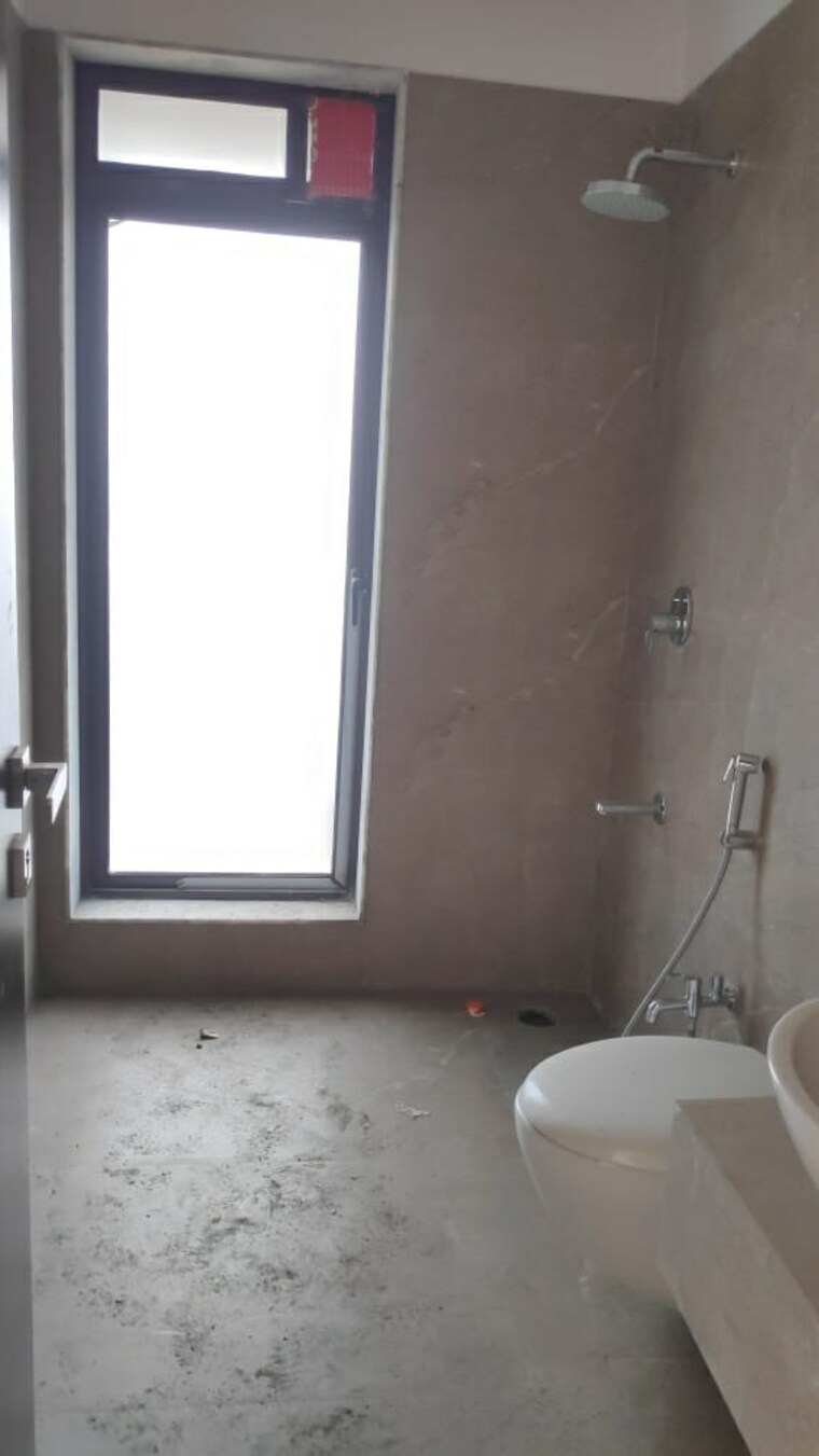 Bathroom, lake-front-solitaire 3 Bedroom 1600 Sq.Ft. Apartment In Powai Mumbai 8349602