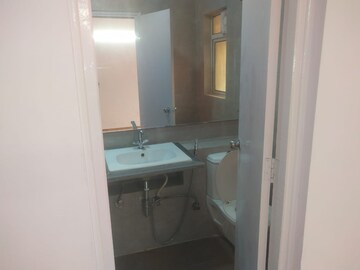 Bathroom in 3 BHK Apartment at Moti Nagar – for Rent